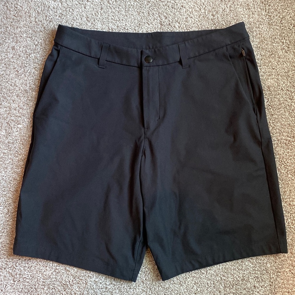 Mens Lululemon shorts Sz34